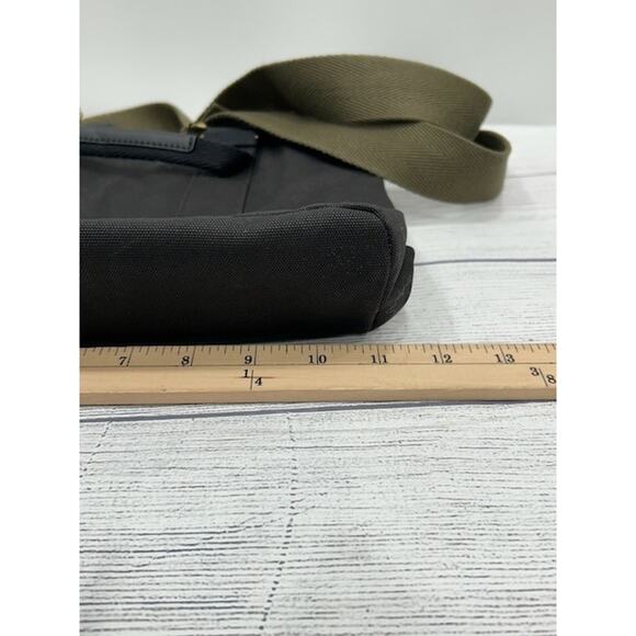 Feed Project Womens Crossbody Bag Minimalist Handbag Tote Zipper Closure Black - Picture 9 of 10